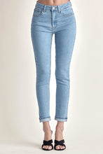 Load image into Gallery viewer, Alice High Rise | Light Denim

