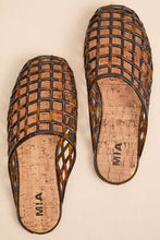 Load image into Gallery viewer, Darby Slip on Jellies | Torty
