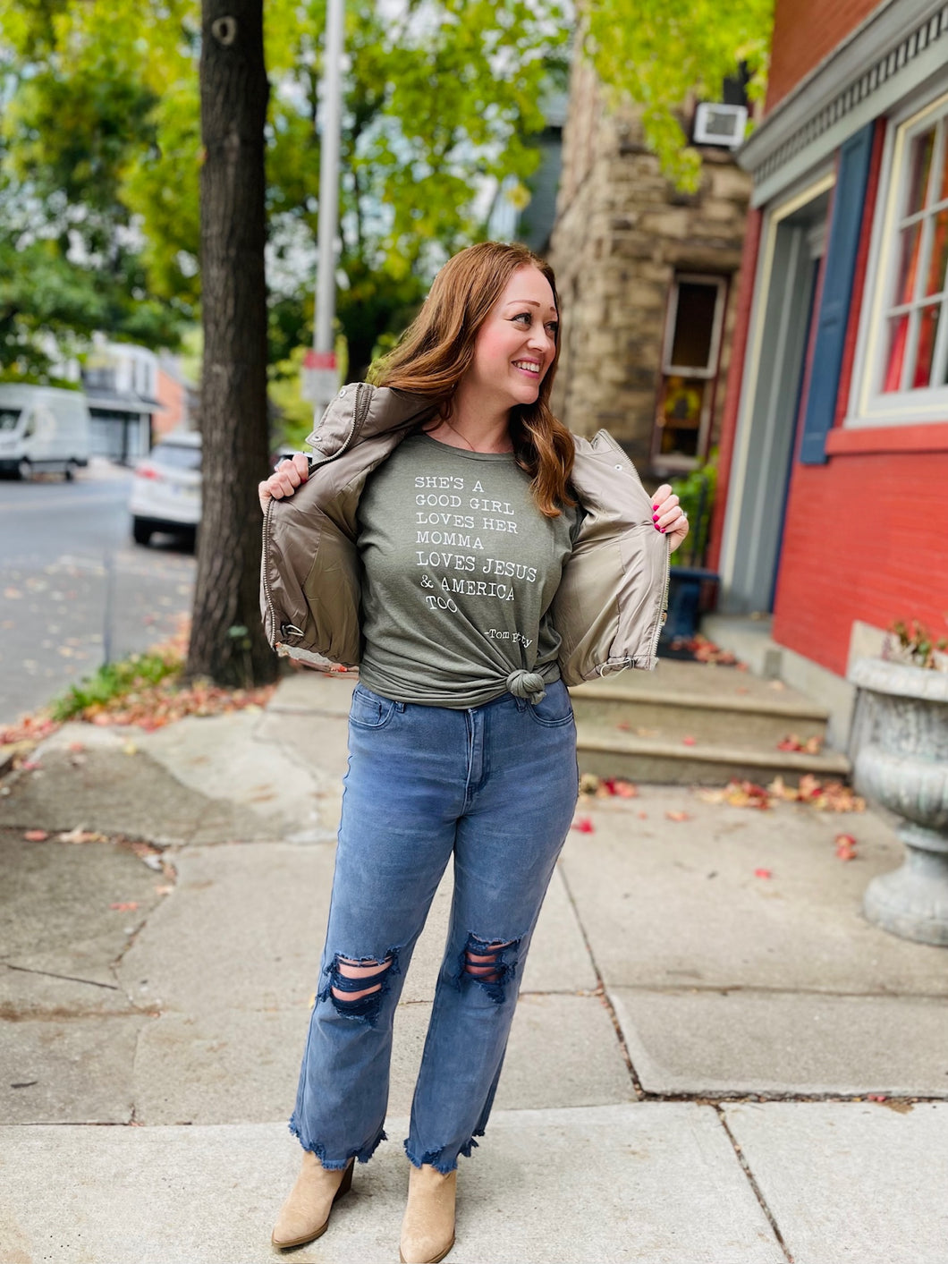 She's a Good Girl Loves Her Mama Graphic Tee | Green