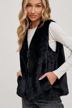 Load image into Gallery viewer, Faux Fur Vest | Black
